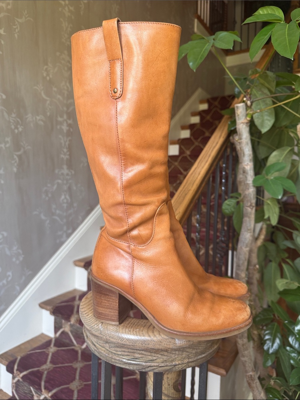 MATISSA ladies, leather boot size 6 1/2 very good condition